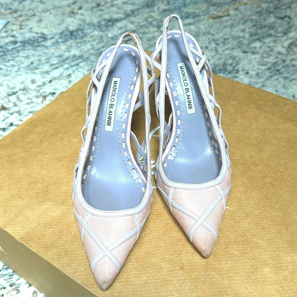MANOLO BLAHNIK  Pretty in Pink Sling Backs.